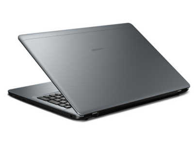 Medion Akoya P6659 15.6" Refurbished Grade A (I7-6500U/8GB/128GB SSD + 1TB HDD/GeForce 930M 2GB/W10 PRO)